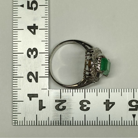 Jewelry Ring   Emerald 2ct Platinum - Picture 7 of 10